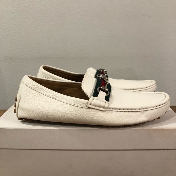 Gucci White Leather Loafers with Green and Red Accents - Picture 2 of 5